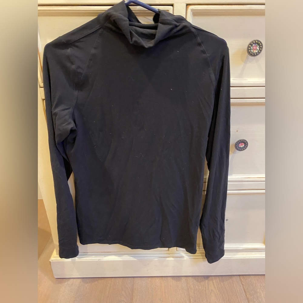 LULU LEMON Lightweight Turtleneck